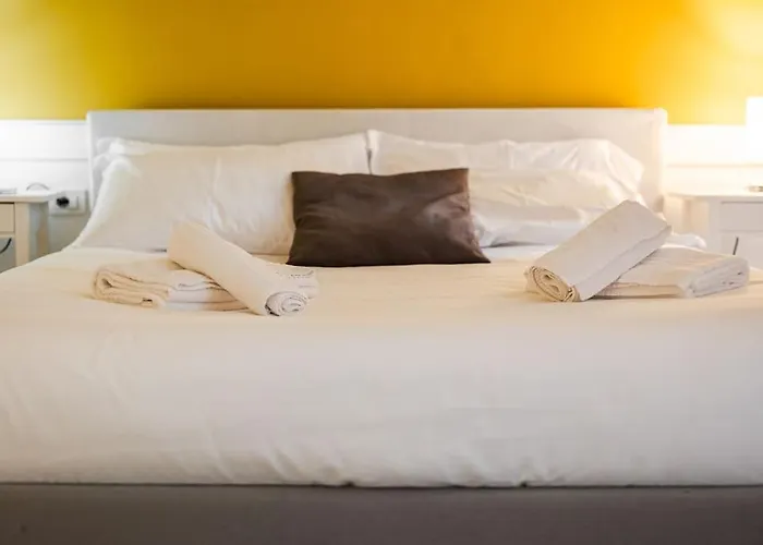 Centrale'S Nest - Elegant Apt Close To Central Station